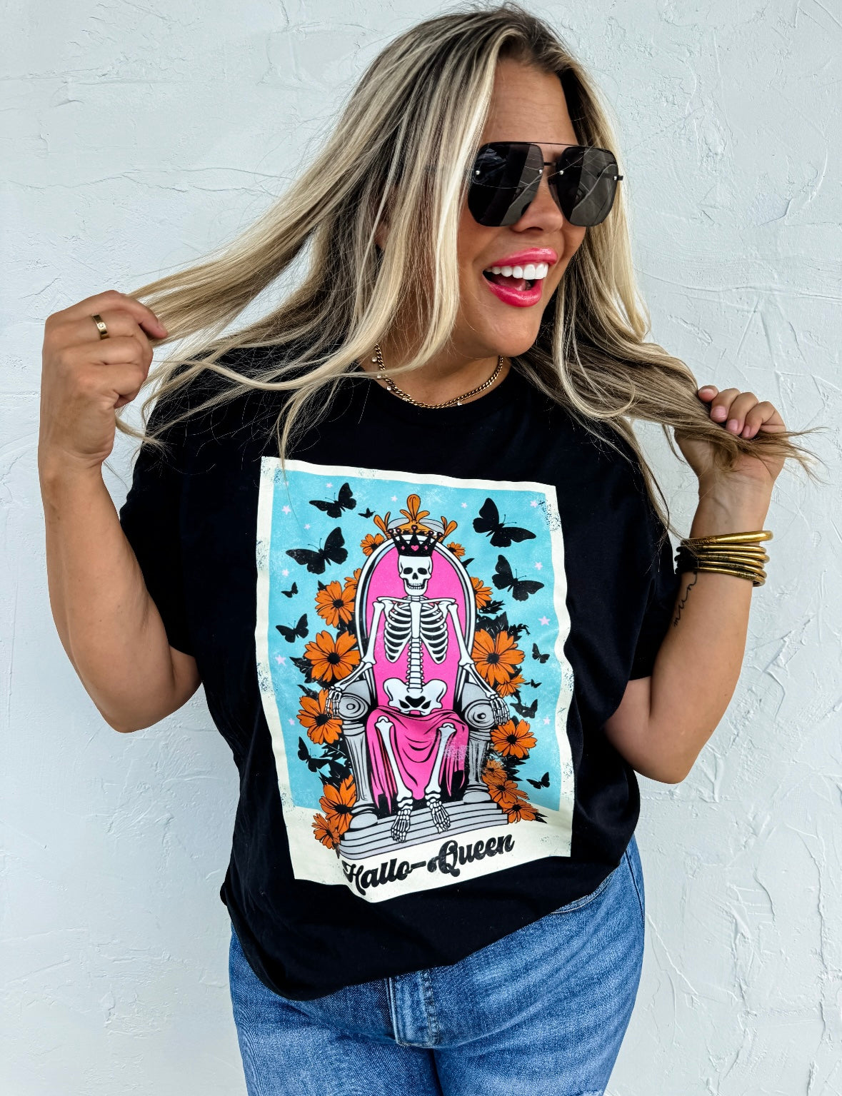 Hallo Queen Tee