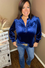 Load image into Gallery viewer, Luxurious Velvet Top