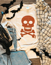 Load image into Gallery viewer, Glitter Skull Tee